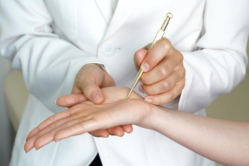 Ikona tarczy antybakteryjnej symbolizująca odporność